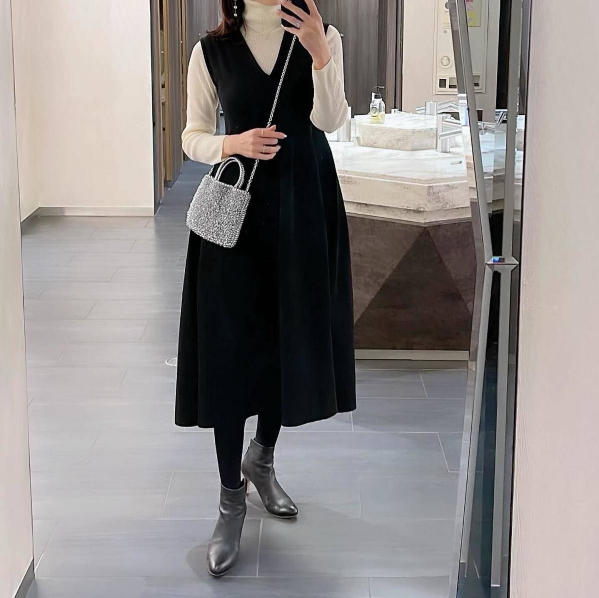 ジャンパースカートと重ねる♪