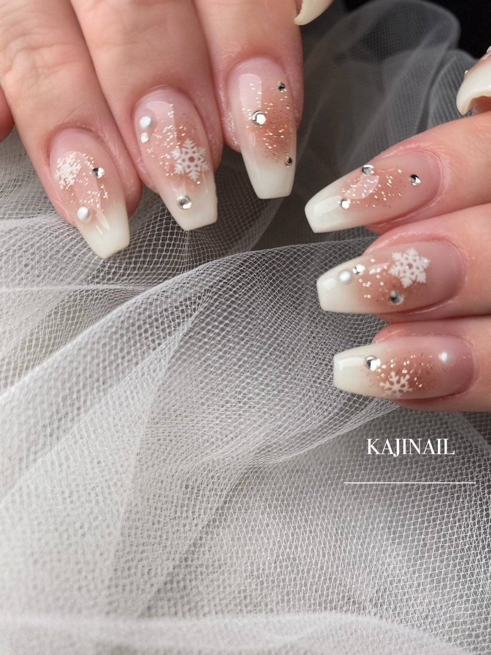 コーラルピンクネイル