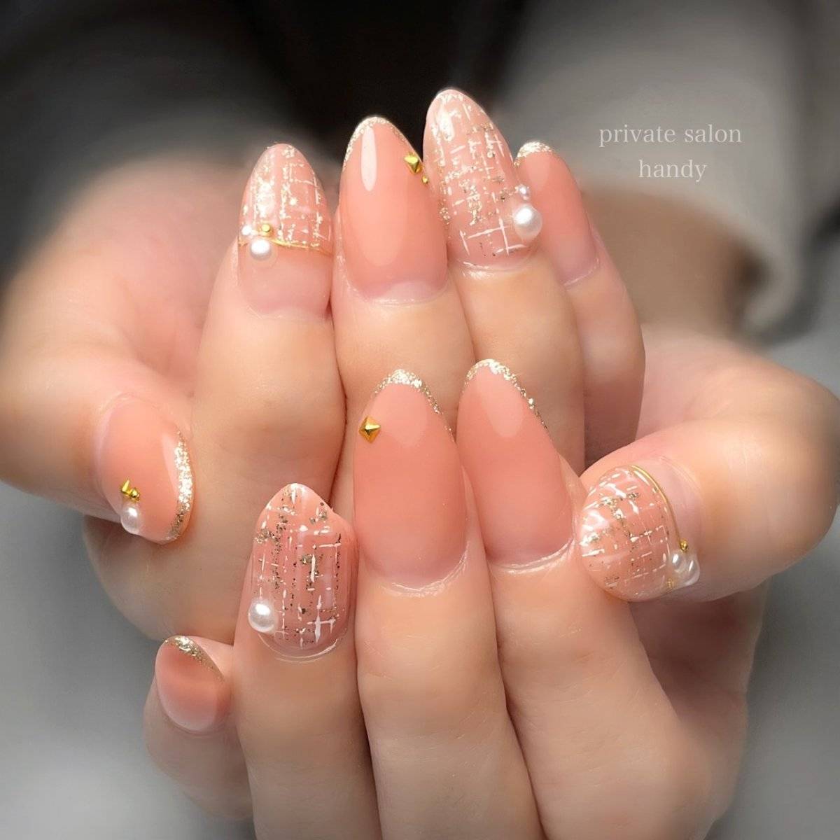 コーラルピンクネイル