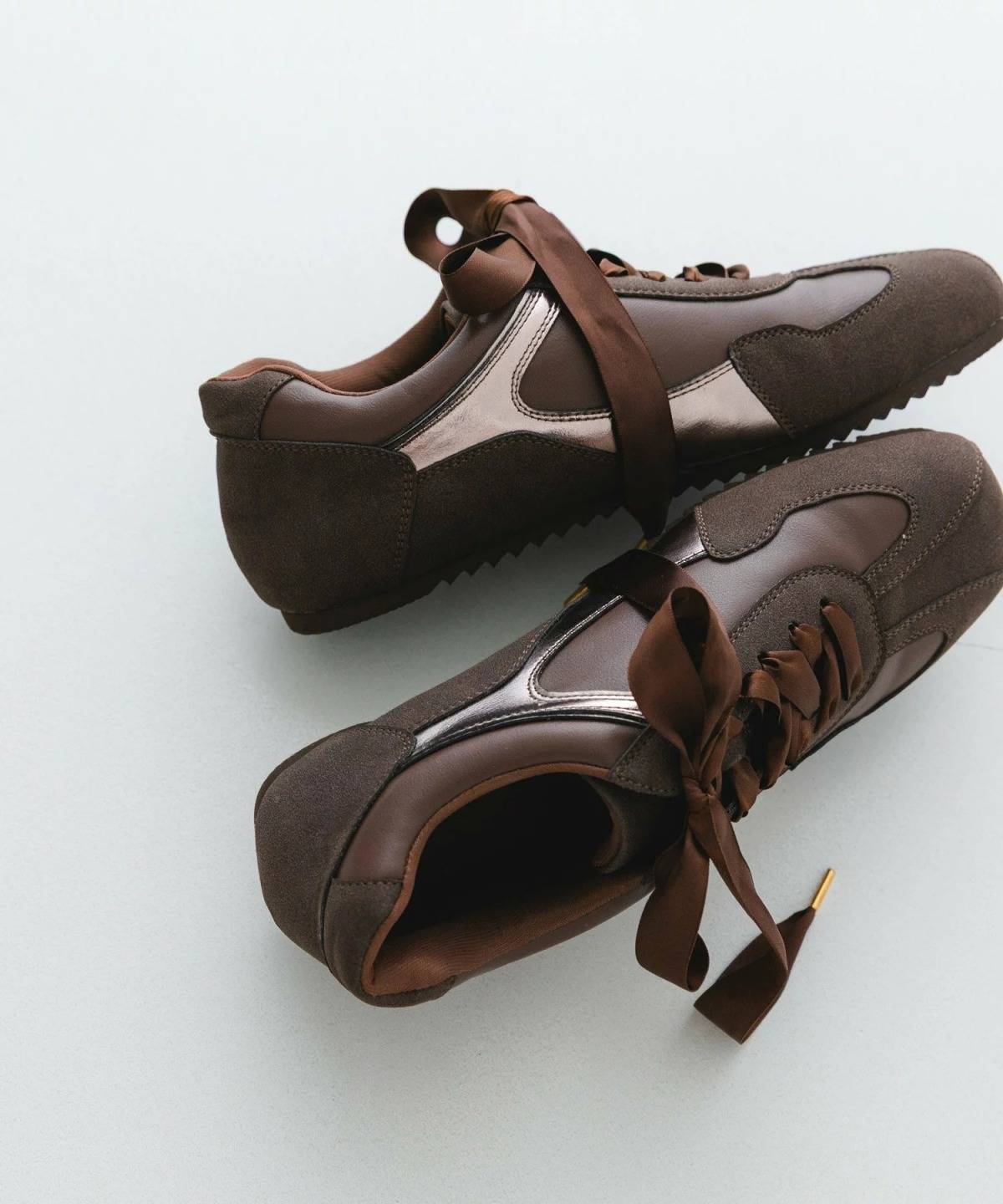 RODE SKO 2WAYリボンスニーカー