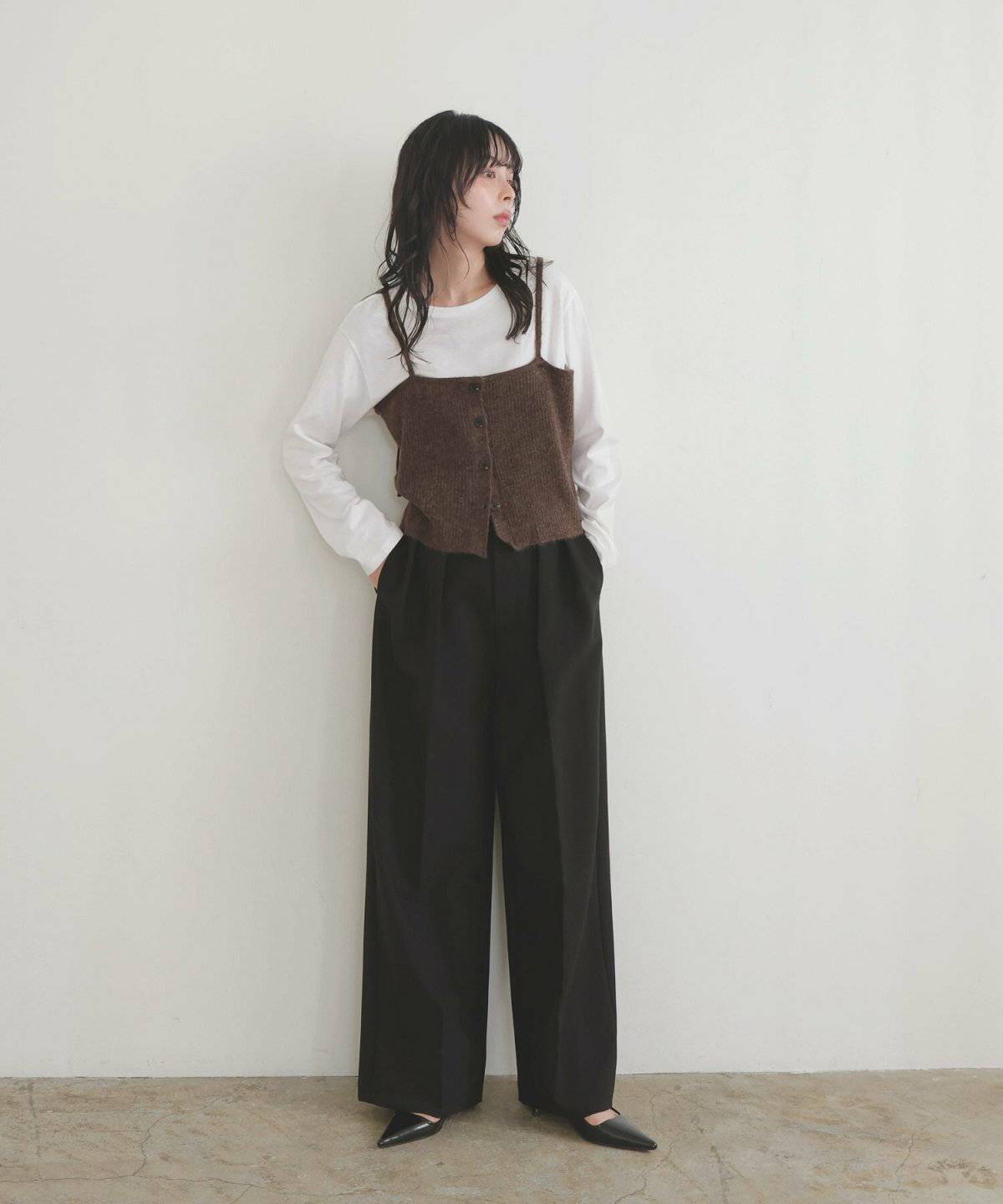 秋コーデの女性