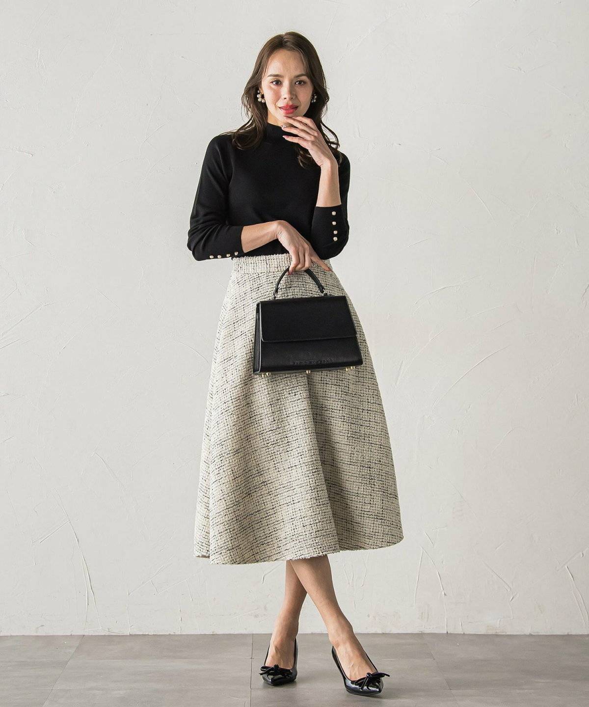 スカートコーデの女性