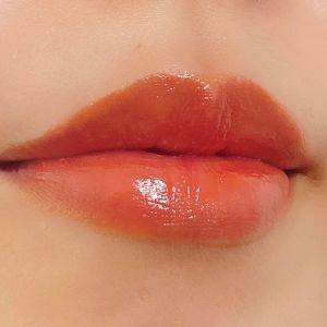  Laka「ボンディンググロウリップスティック」205 マルド 