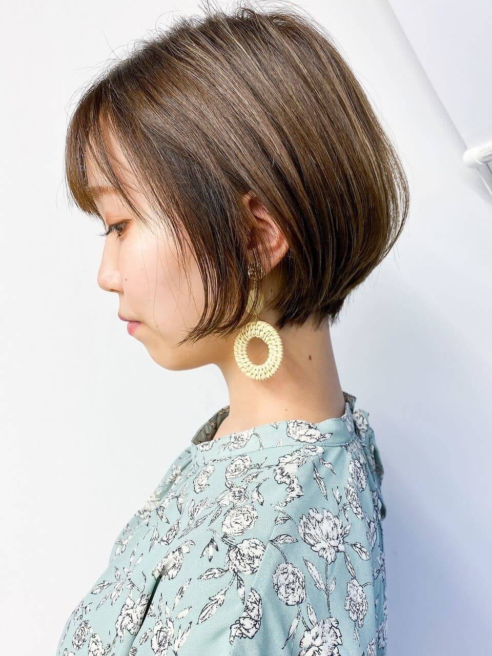 美シルエットのシンプルボブ