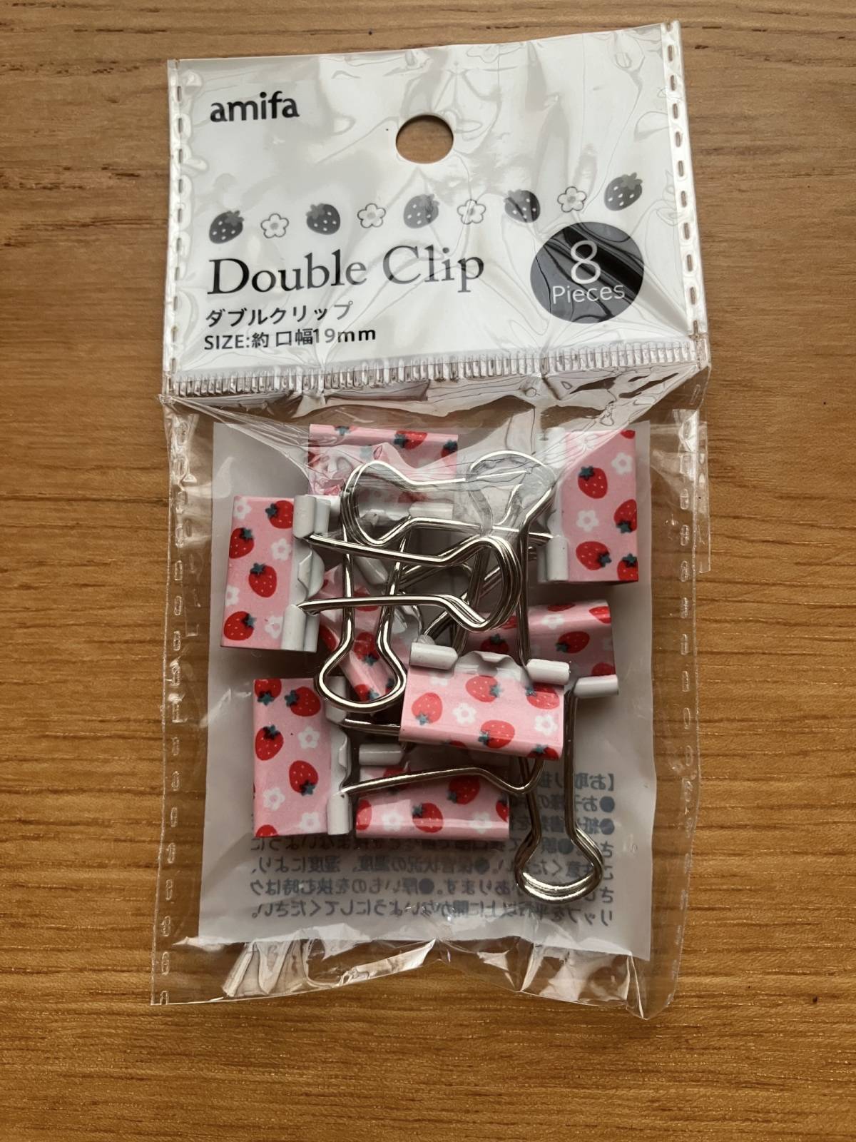 セリアのダブルクリップ 8P いちご