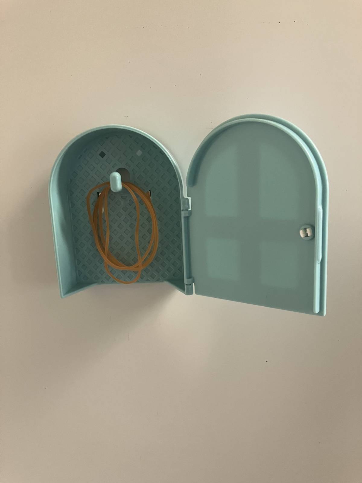 セリアの輪ゴムフック ドア型