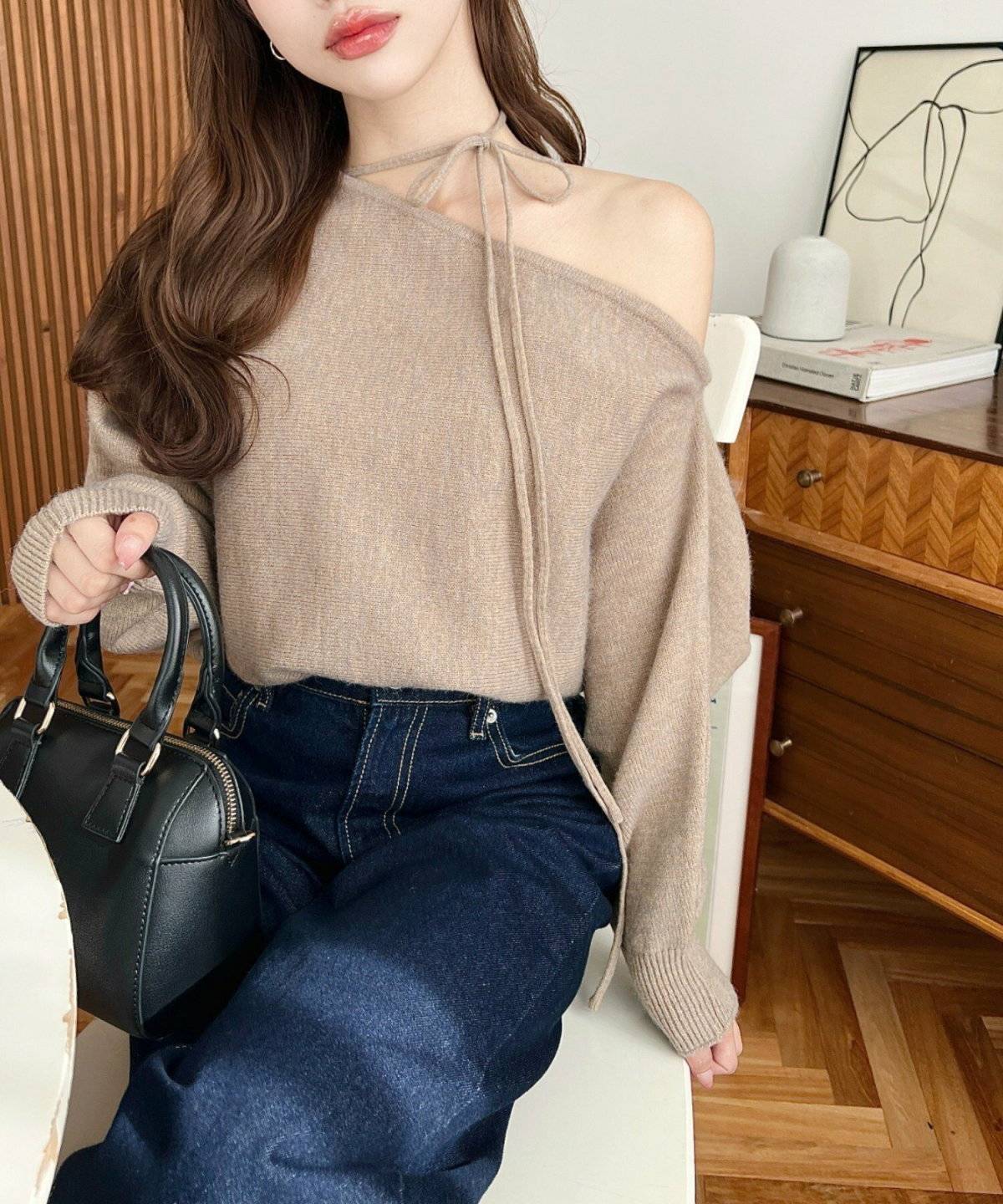 パンツコーデの女性