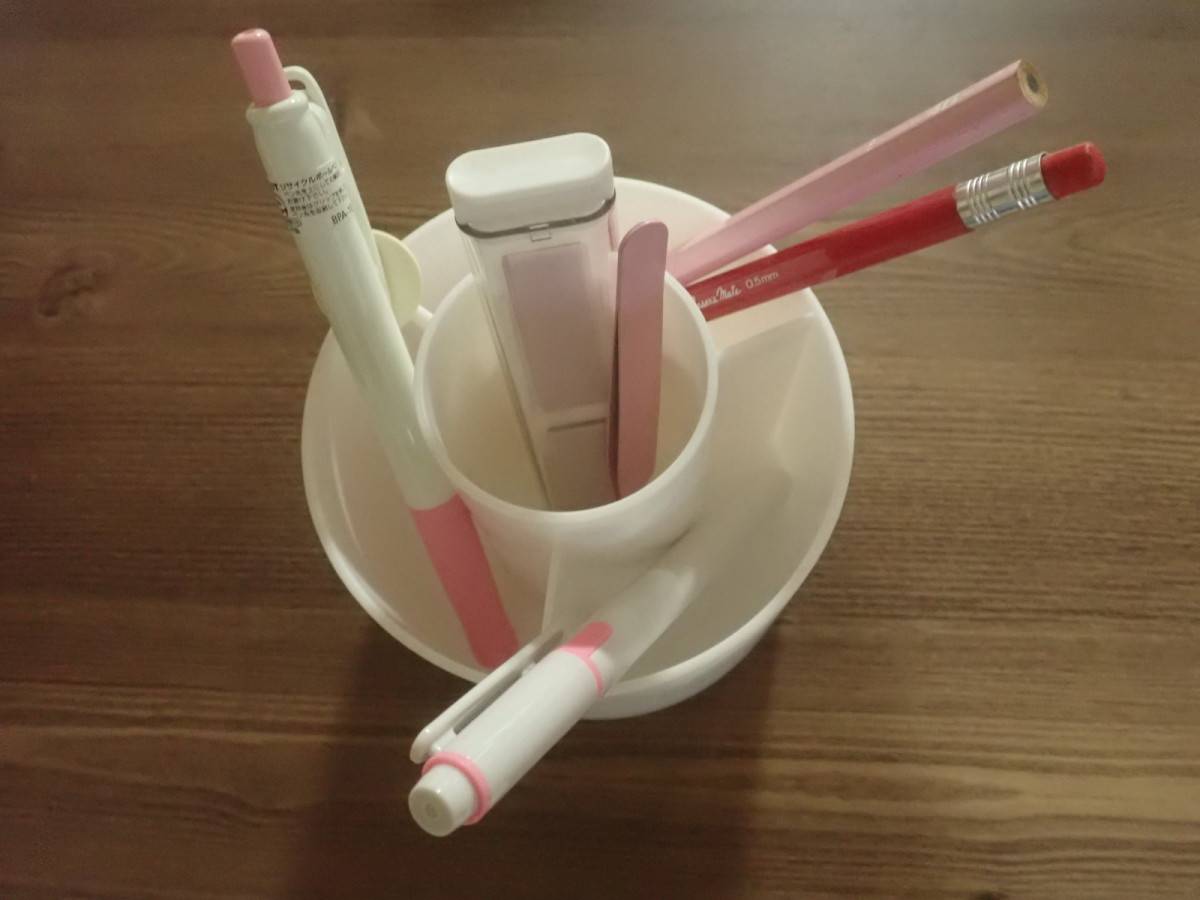 ダイソーの回転できる収納ケース