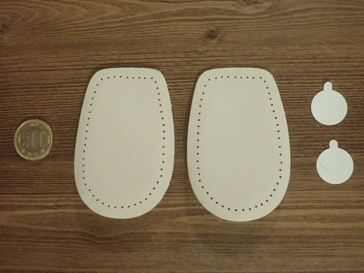 ダイソーの牛革パッド(レディース、かかと用)
