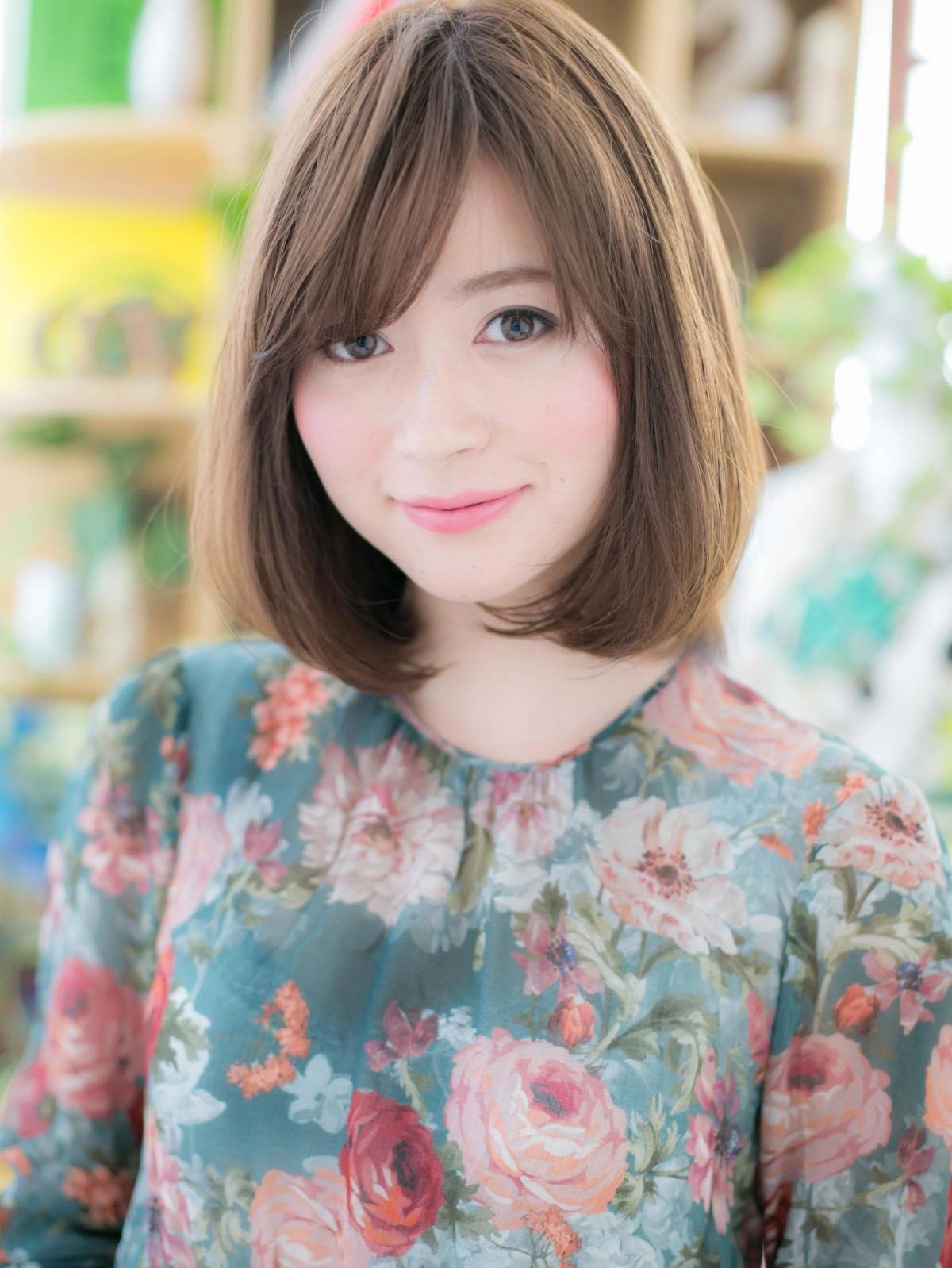 フェミニンワンカールボブ