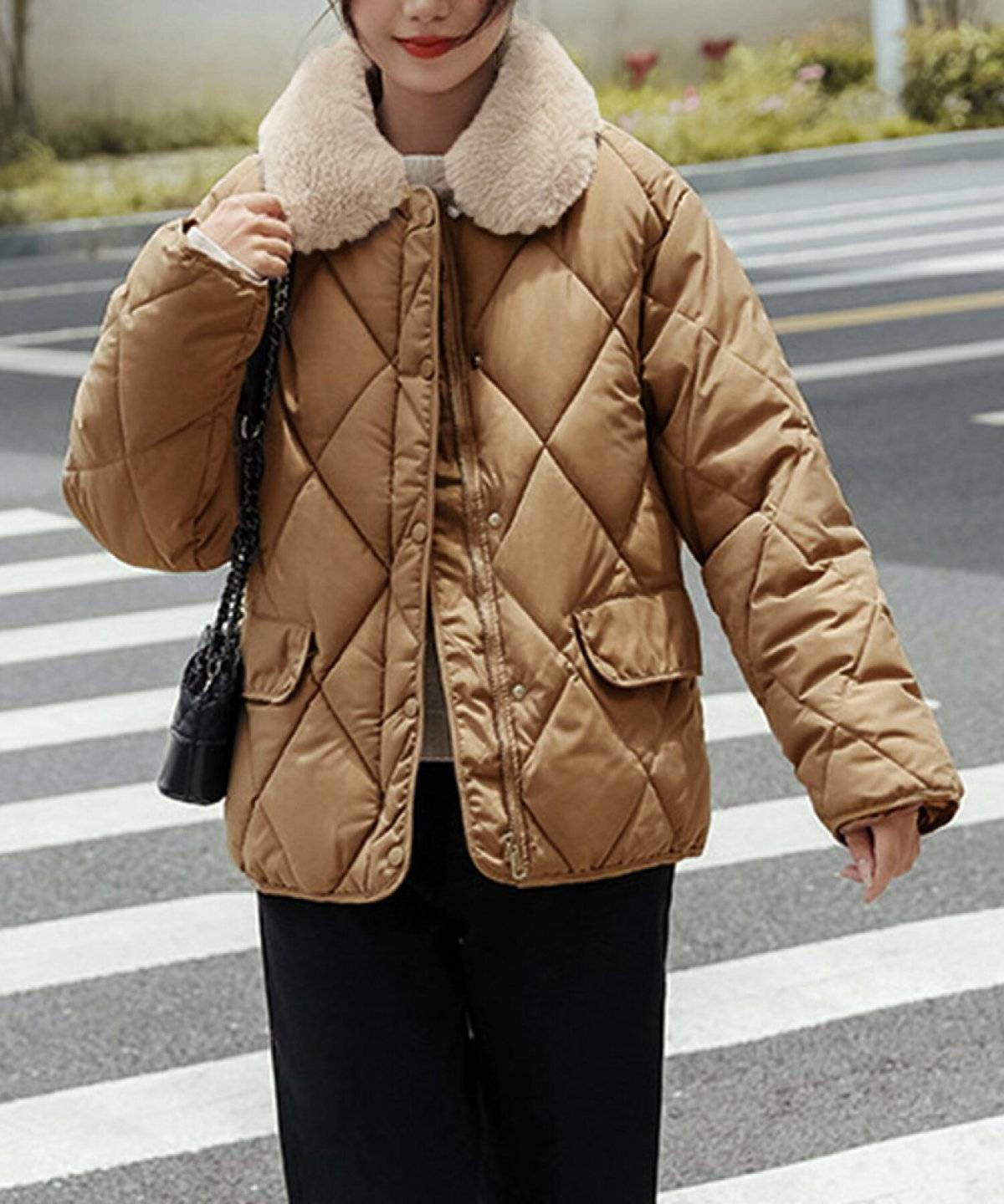 冬コーデの女性