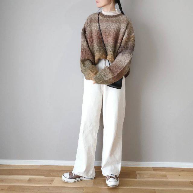 柄ニット×ハイネックトップス