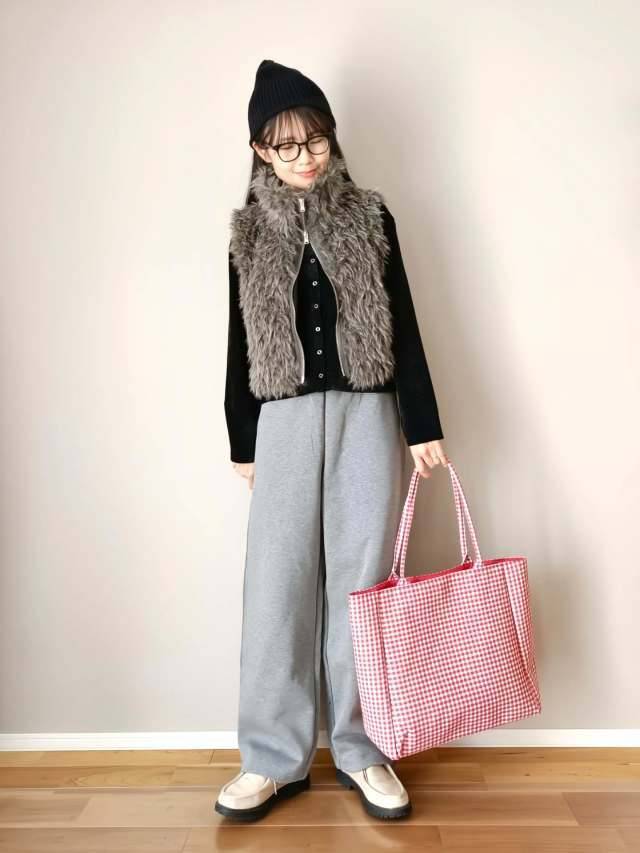 カーディガン×ファーベスト