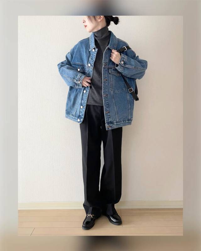 デニムジャケットを羽織る♪