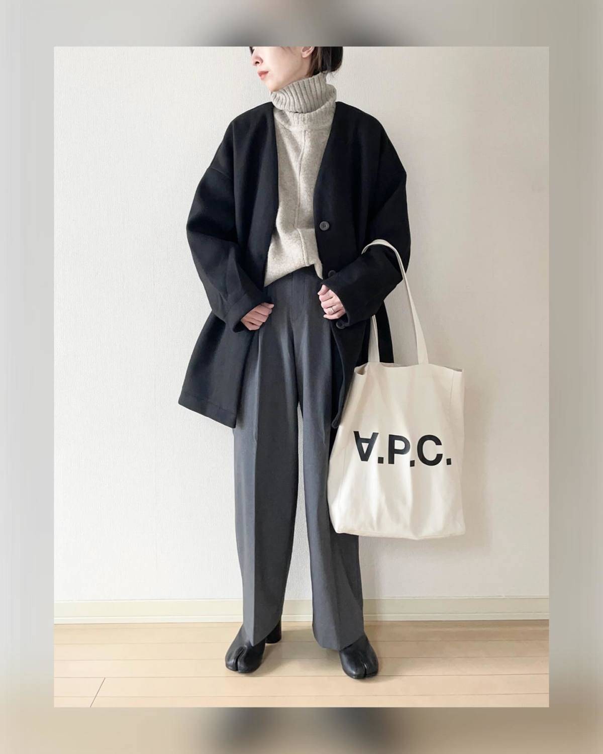 ノーカラーコートを羽織る♡