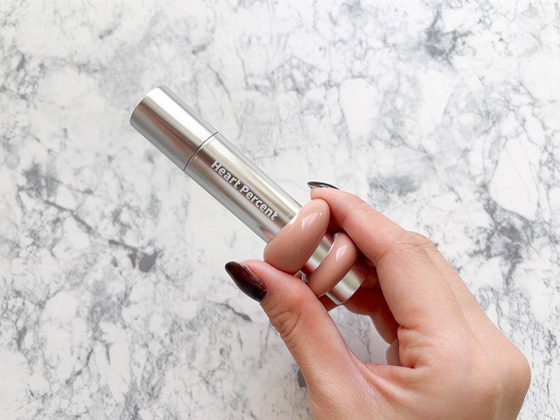 ハートパーセントティントを手に持っている画像