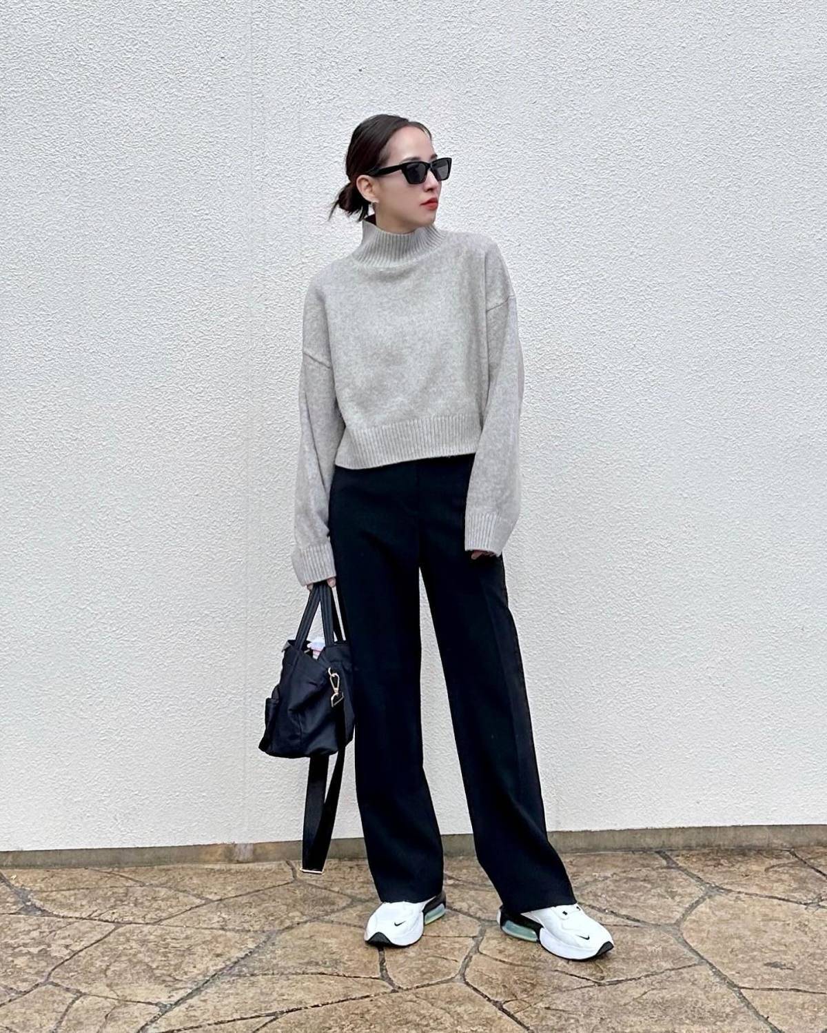 白スニーカーで明るさをプラス♡