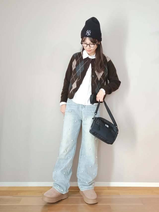 アーガイル柄のカーディガンを重ね着する！