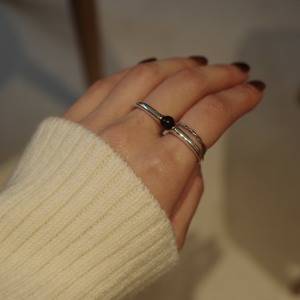 つけた瞬間手元が主役に♡艶シルバーと天然石が光る「GARNI」2フィンガーリング