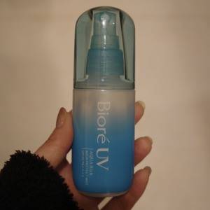 シュッと秒速UVケア。外出先でも頼れる「ビオレUV アクアリッチミスト」