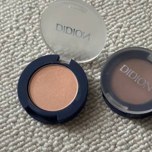まぶたに溶け込みほんのり色づく。重ねてつくる「didion」シングルアイカラー
