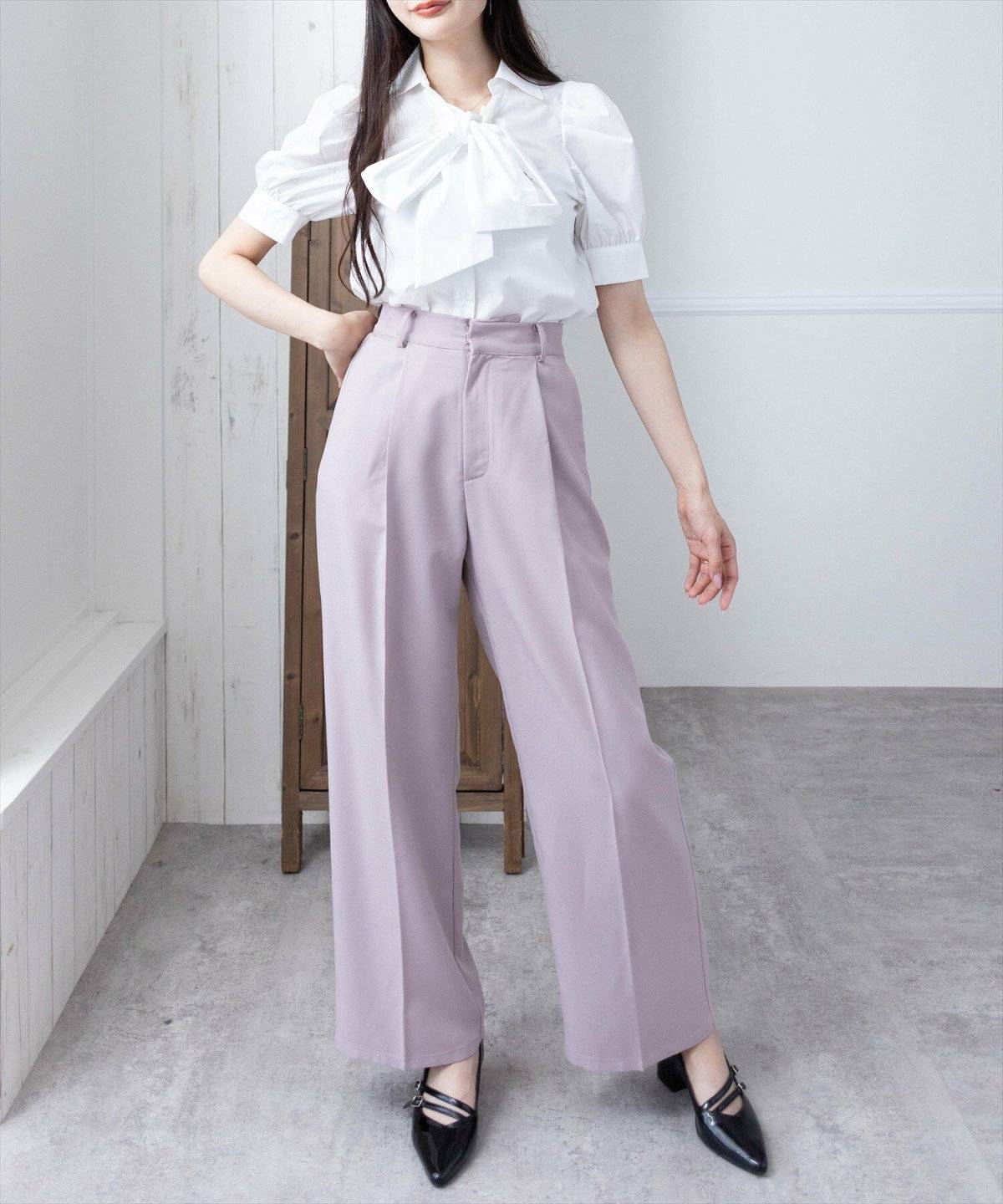 夏コーデの女性