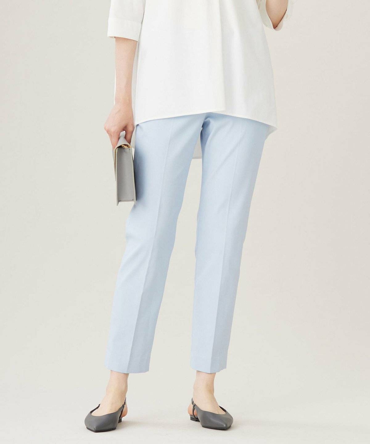 夏コーデの女性