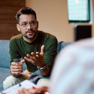 ザ・渋いイケオジの共通点。懐が広い40代50代男性がしないこと5選