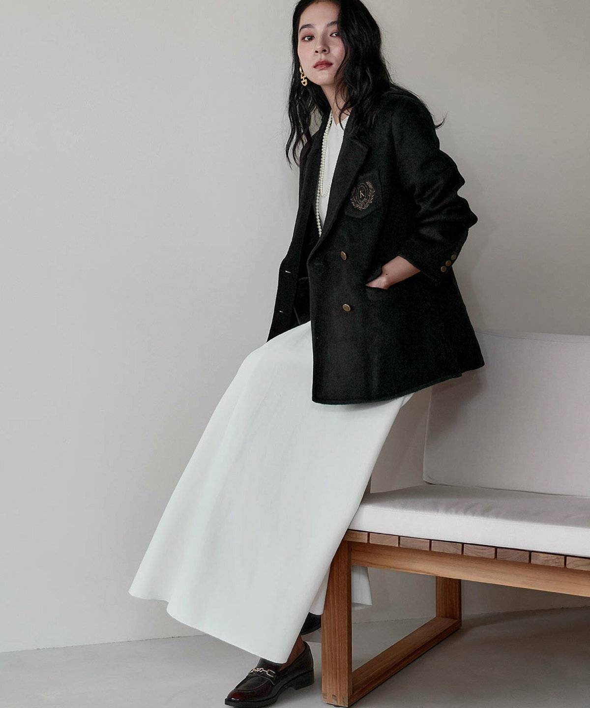 ワンピースコーデの女性