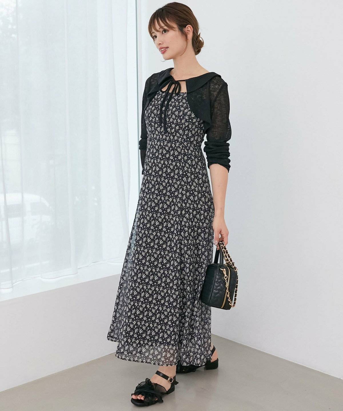 黒ワンピースコーデ