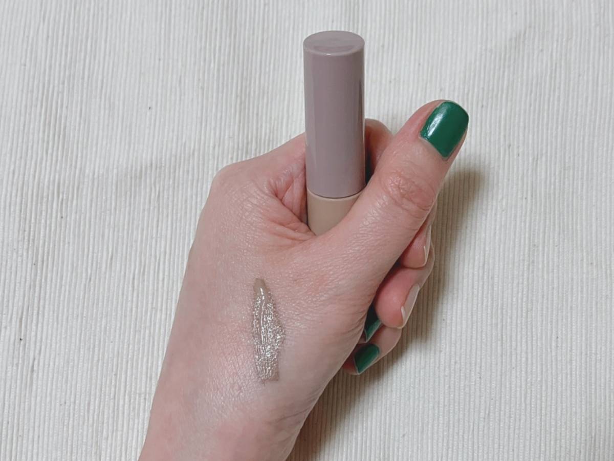 キス うす眉メーカー 02アッシュベージュ 眉マスカラ アイブロウマスカラ スウォッチ