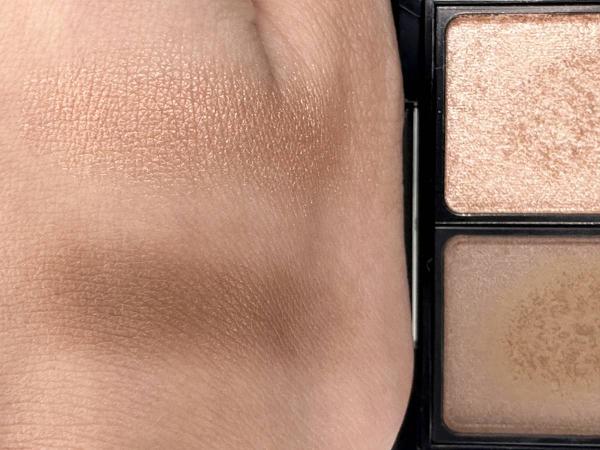 Enamor バイカラーアイズ 01アーモンドハニー スウォッチ画像