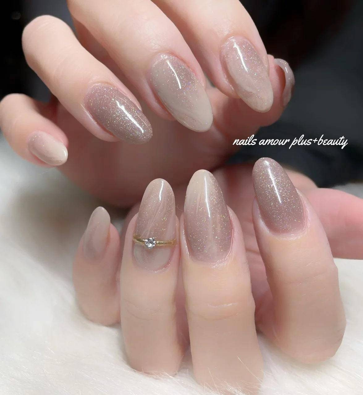 パールベージュにアクセント