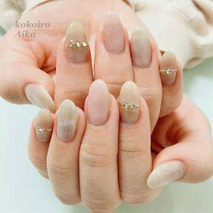  温かみのあるカラー×リングネイル 