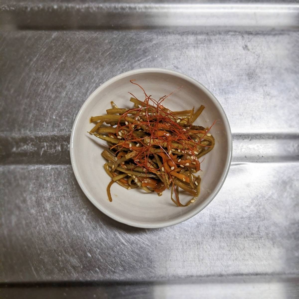 JAグループ公式の「ごぼう人参のキンピラ煮」のレシピ