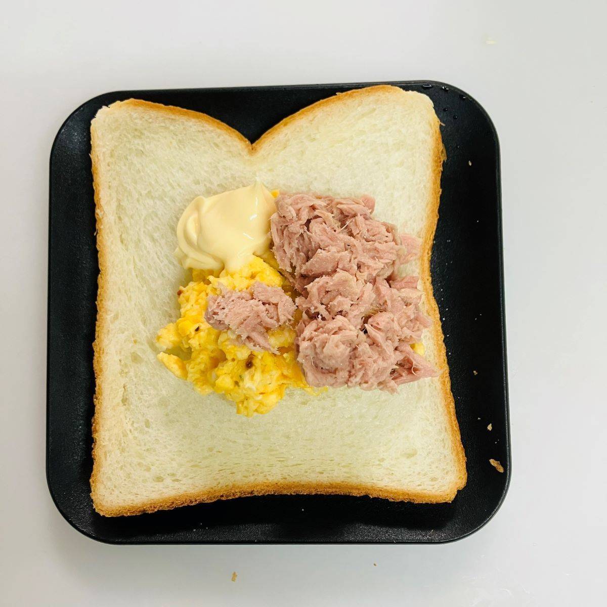 JAグループ公式の「鮭マヨネーズとたまごとキャベツのサンドイッチ」のレシピ