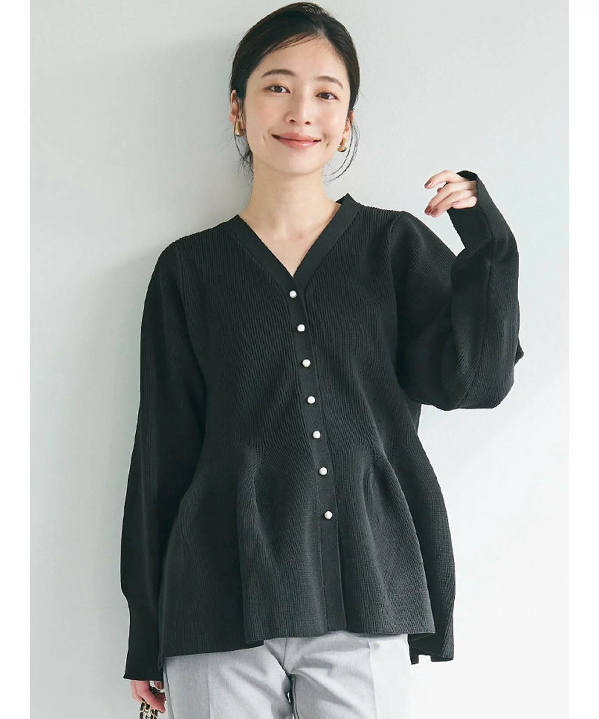 coca ポリエステルウーリーペプラムニットカーディガン