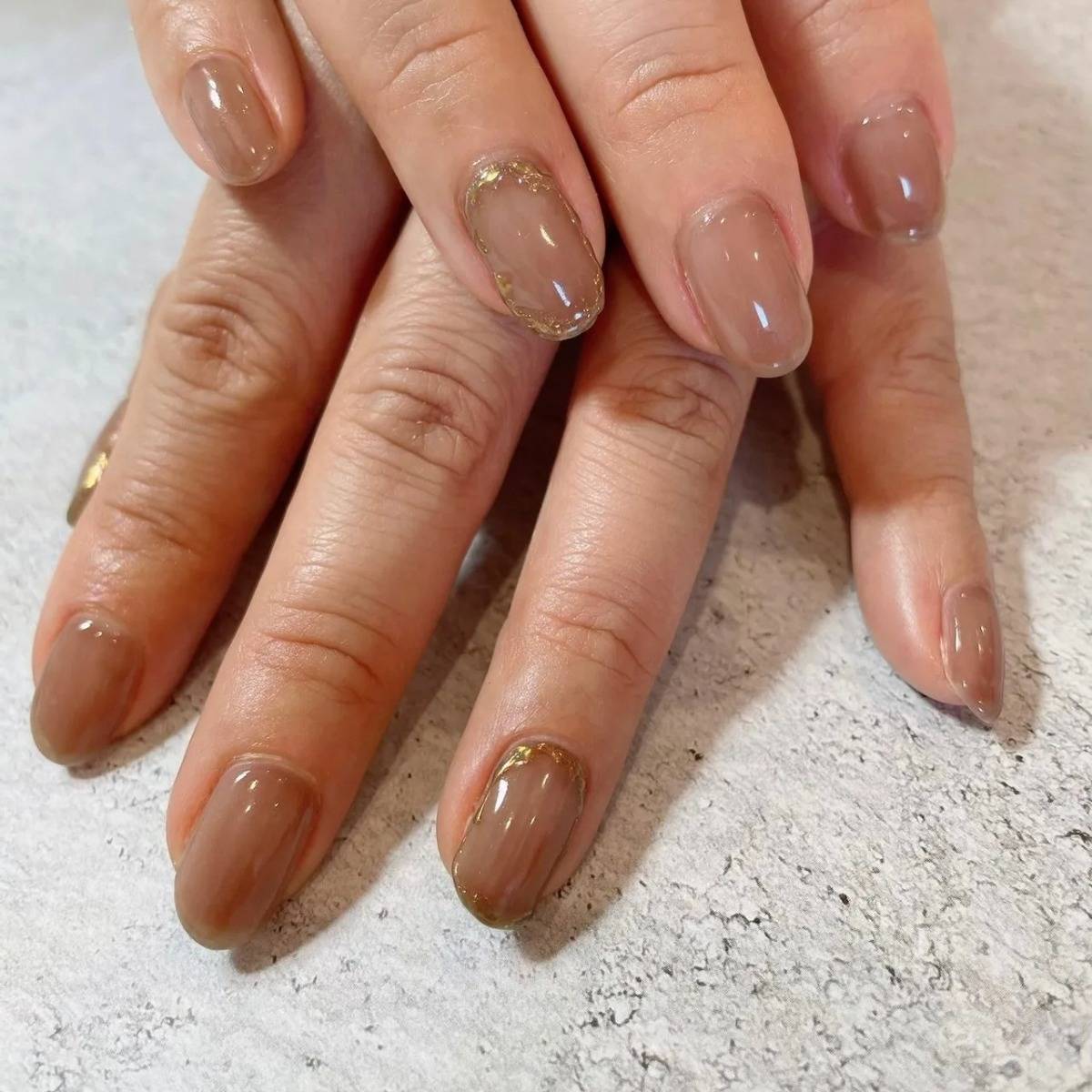 ピンクベージュネイル