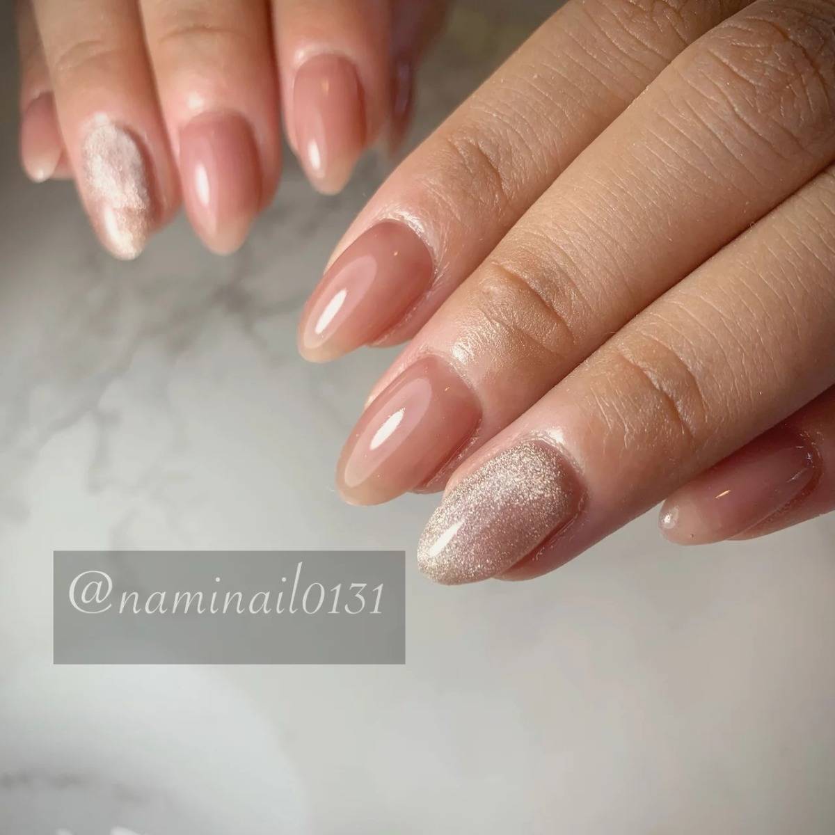 ピンクベージュネイル