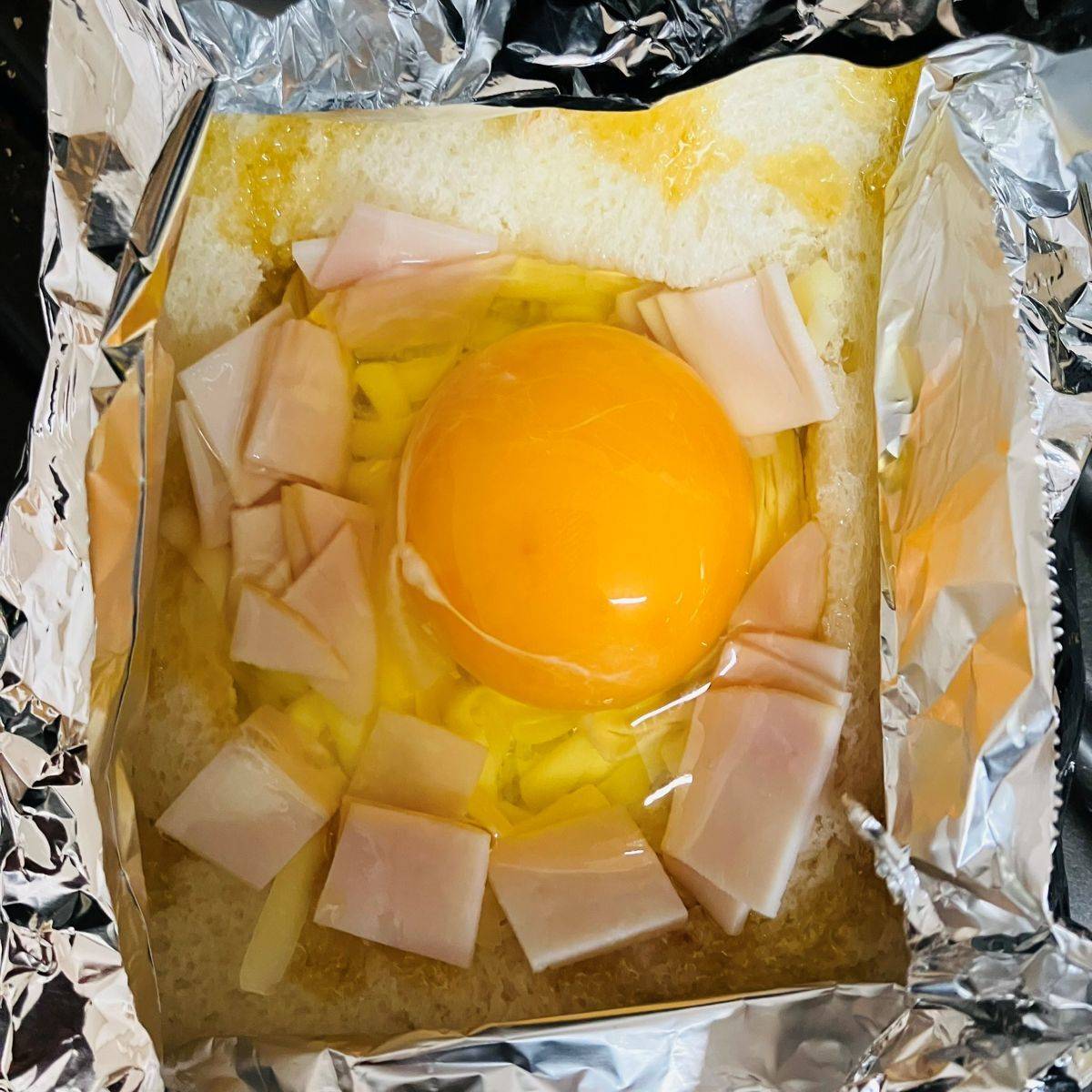 ヤマザキ公式の「オリーブオイル香る ガレット風トースト」のレシピ