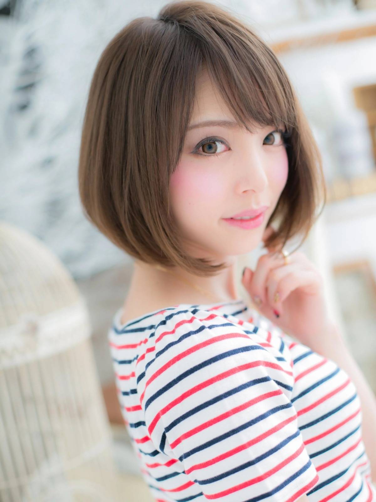 シンプル前下がりボブ