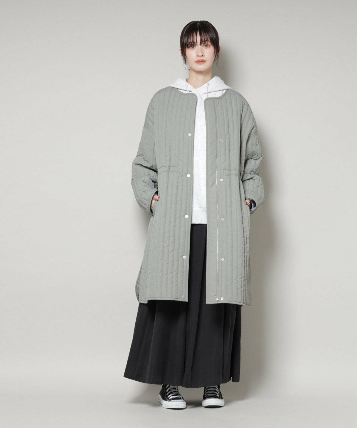 マウンテンパーカーコーデ