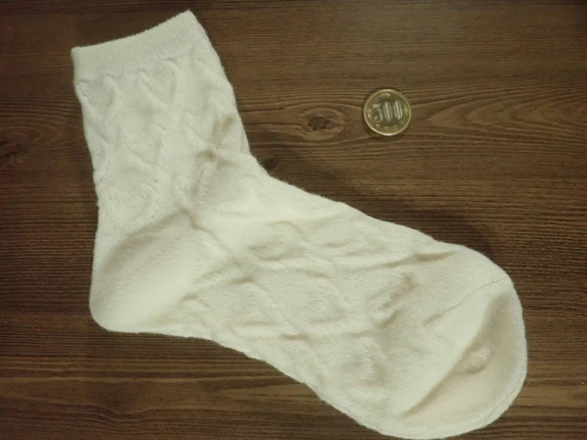 DAISO(ダイソー):レギュラーソックス(ふんわりフロート、ハート柄)