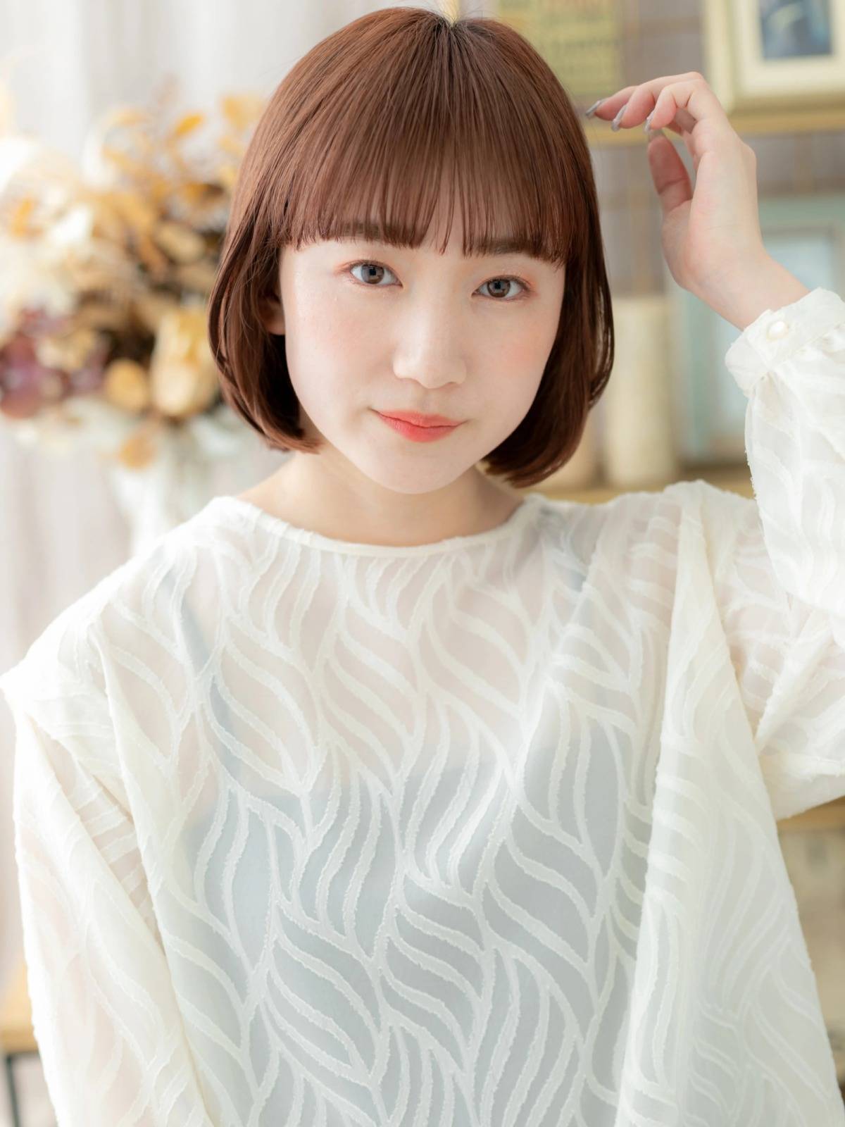 ガーリーなぱっつんボブ