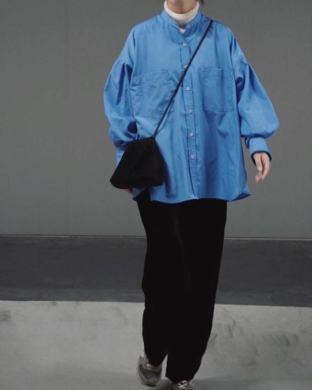 シャツのインナーに選ぶ♪