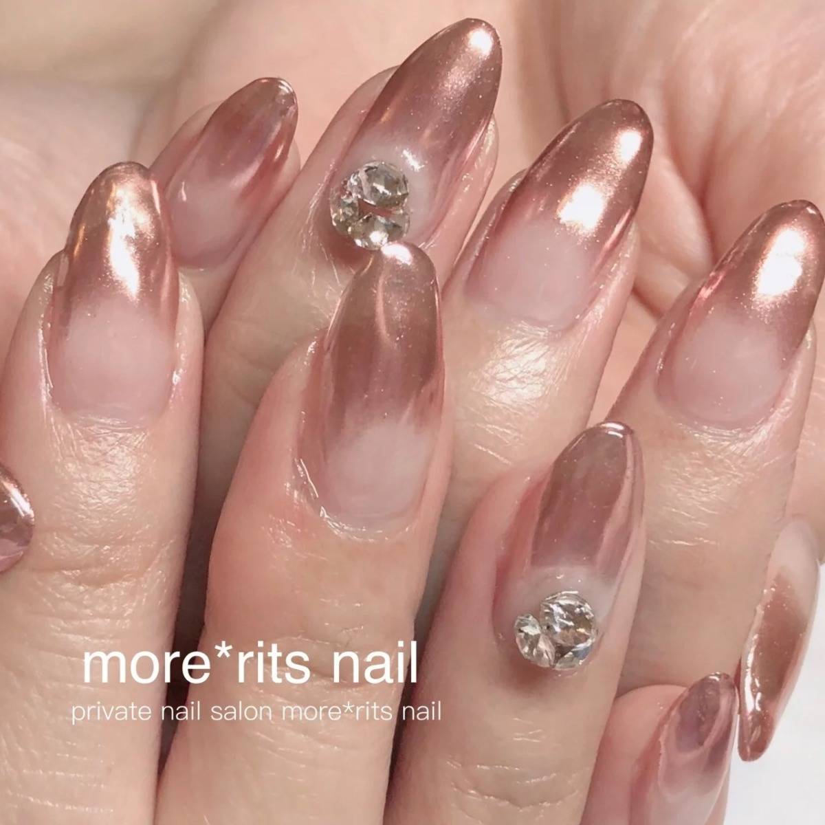ピンクゴールドネイル