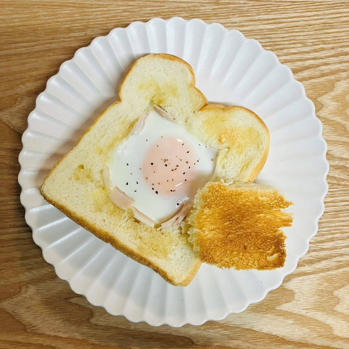 ヤマザキ公式の「オリーブオイル香る ガレット風トースト」のレシピ