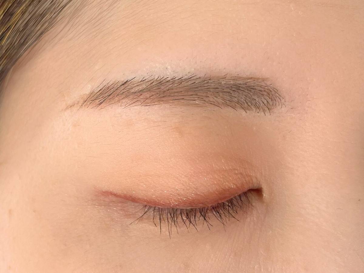 KATE アイブロウペンシルスーパースリム0.8 BR-3の仕上がりイメージ