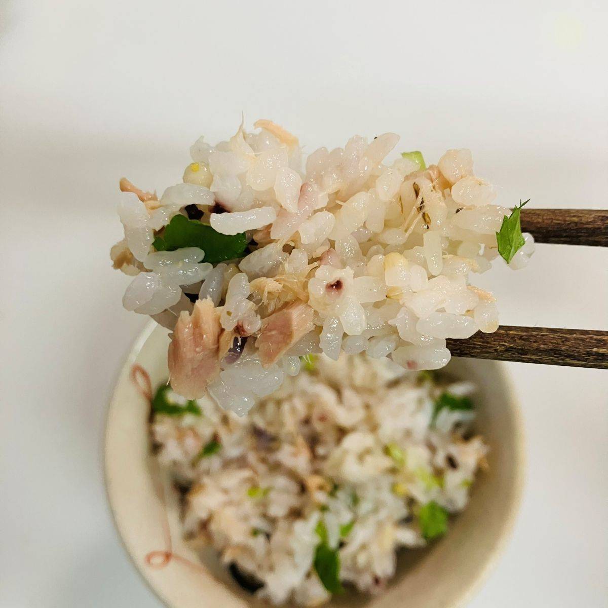 いなば公式の「三つ葉風味・キヌアとツナの塩昆布の混ぜご飯」のレシピ