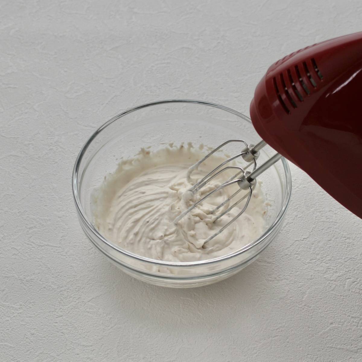 フジパン公式の「クリームチーズとフルーツのサンド」のレシピ